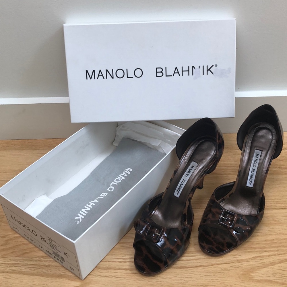 Manolo Leopard print Shoes!